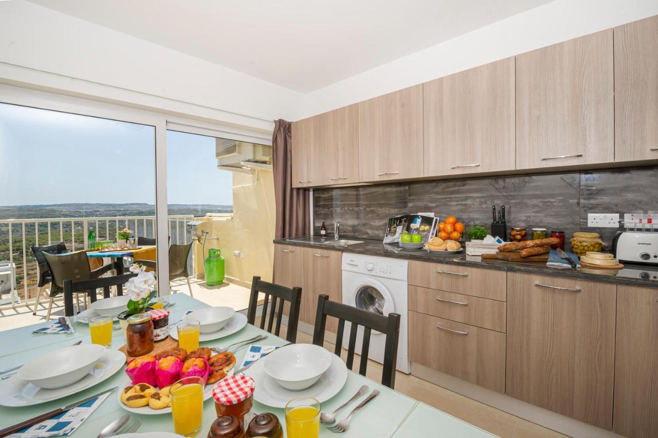 Summer Breeze Apartment With Panoramic Terrace - By Getawaysmalta Мелліха Екстер'єр фото