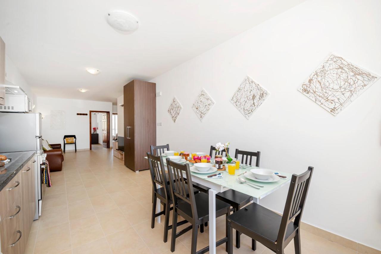 Summer Breeze Apartment With Panoramic Terrace - By Getawaysmalta Мелліха Екстер'єр фото