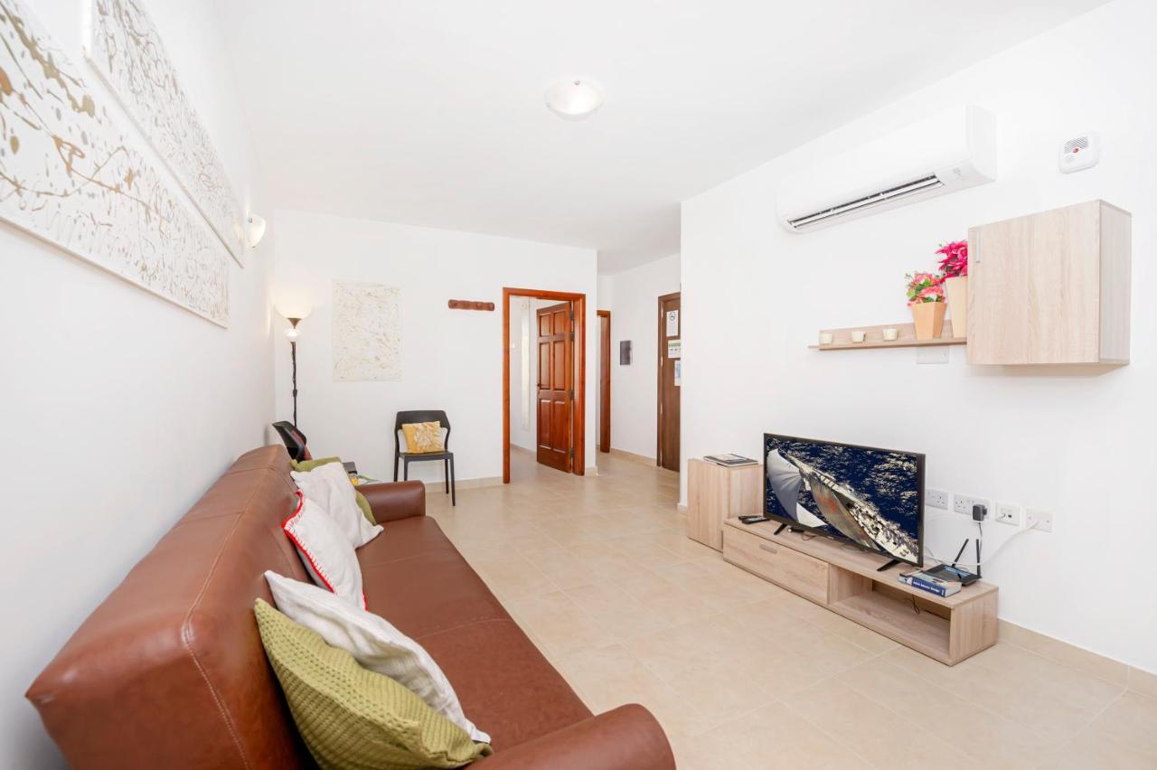 Summer Breeze Apartment With Panoramic Terrace - By Getawaysmalta Мелліха Екстер'єр фото